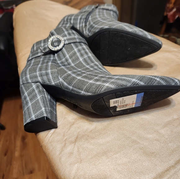 Life Stride Women's Sparkle Plaid Bootie - Picture 7 of 8
